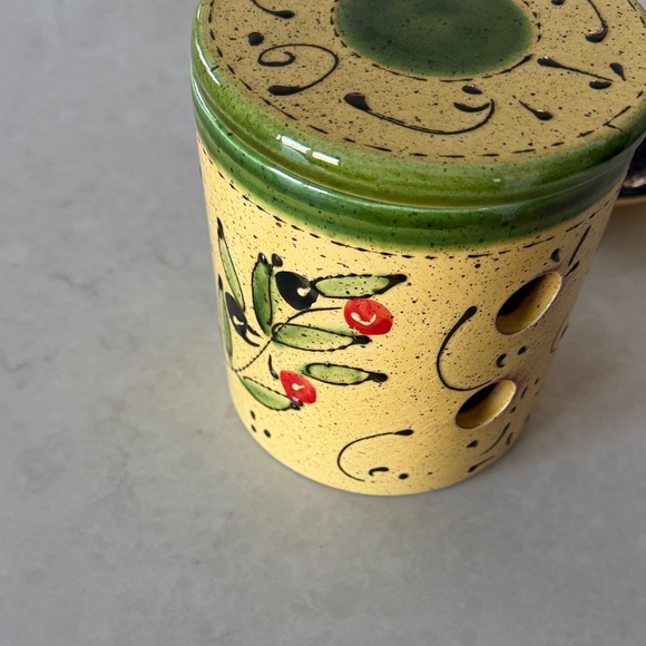 Decorative Ceramic Garlic keeper Set - Picture 4 of 6